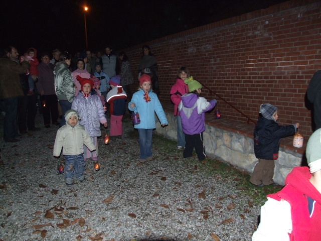 Marton-napi lampionos felvonulás