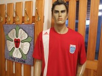 Dunaújvárosban látható az „Evangélikus 11” kiállítás – Képriport!