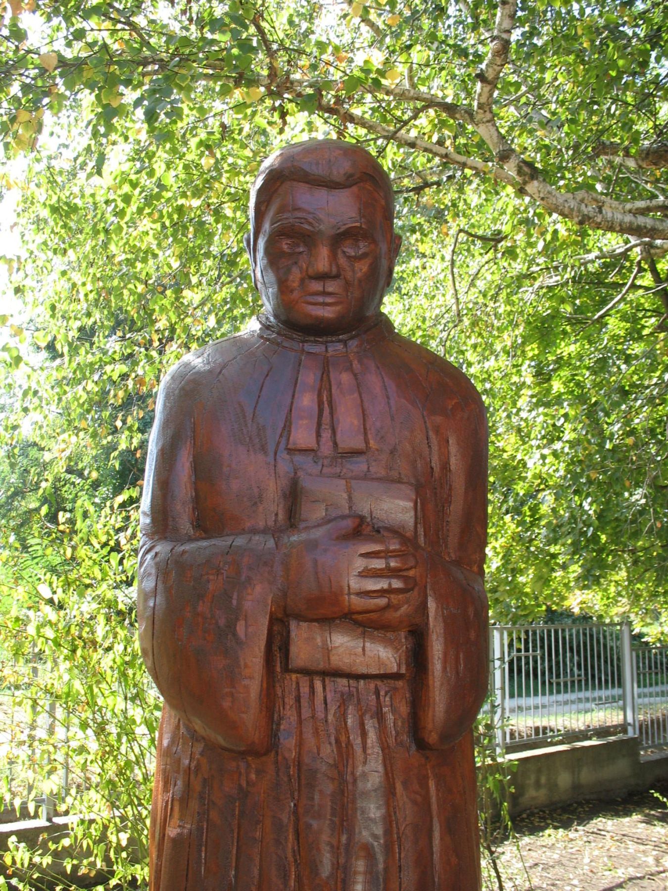 Nagytarcsán is szobrot avattak Sztehlo Gábor tiszteletére
