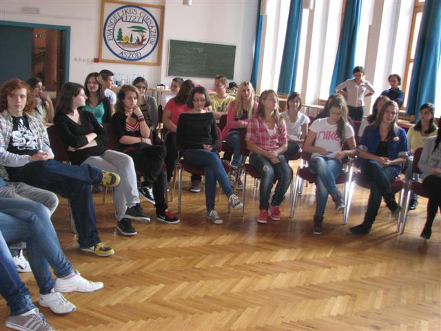 Szólj be(le)! – Vitanapot rendeztek az aszódi gimnáziumban