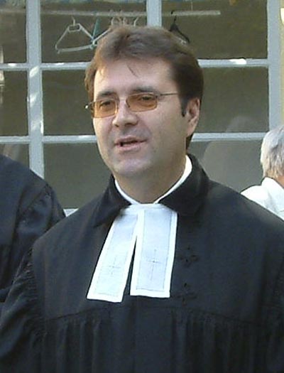 Az egyház ilyen szerepet is vállal…