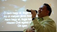 Miklós Imre: „Jobb nekünk egy vallásos cigány, mint aki nem vallásos, de nem dolgozik” – Romák evangelistái a hatalom viharaiban