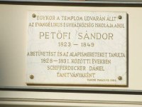 Petőfire emlékeztek az evangélikus templomnál