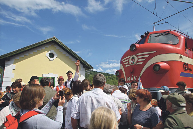 A Székely gyors tovább zakatol