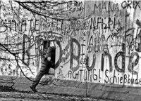 Fal a városban és a tengeren