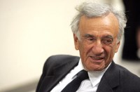Magyarországra jön a Nobel-díjas író 