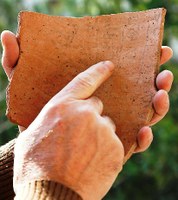 Régészeti világszenzáció: 3000 éves intelem héberül 