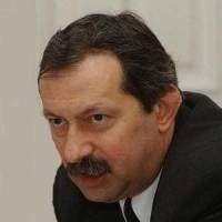 Szászfalvi: a kormány stratégiai partnerként számít a történelmi egyházakra is