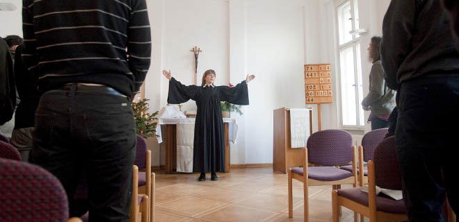 A bajor evangélikus püspök bocsánatot kért a nőktől