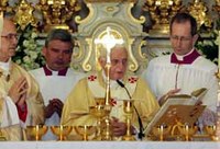 A pápa Castel Gandolfo lakosaival ünnepelte Mária mennybevételét 