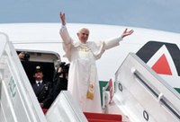 A pápa megérkezett Angolába 