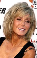 Farrah Fawcett hollywoodi filmsztár temetési ceremóniája katolikus templomban zajlott