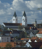 Freising díszpolgárává választották a pápát