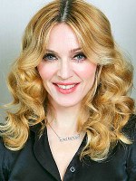 Ismét Madonna ellen tiltakoznak a vallásos lengyelek