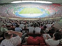 Jehova 40 ezer tanúja egy bécsi stadionban 