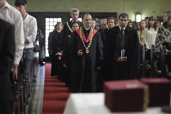 Áldás, békesség legyen a tanéven! 