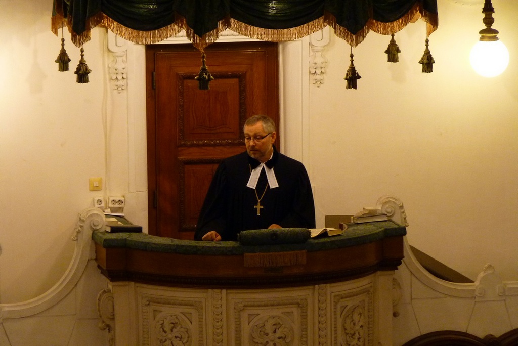 Az adósságból szabadult ember is adós 