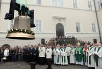 Megáldották a pannonhalmi bazilika új harangját