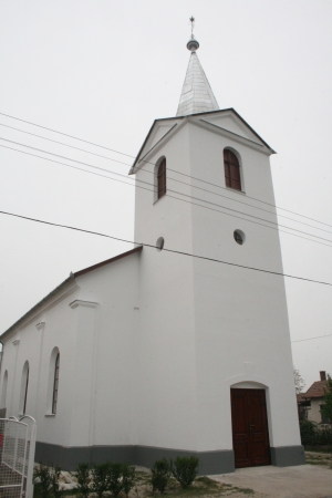 Megszépülnek a józsai református templomok 