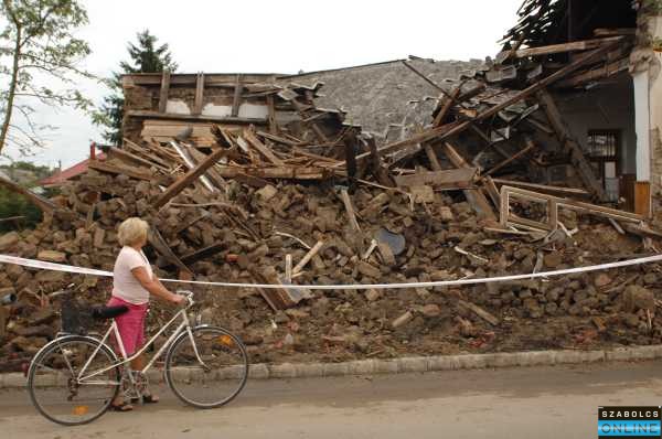 Összedőlt a nagykállói gyülekezeti ház 