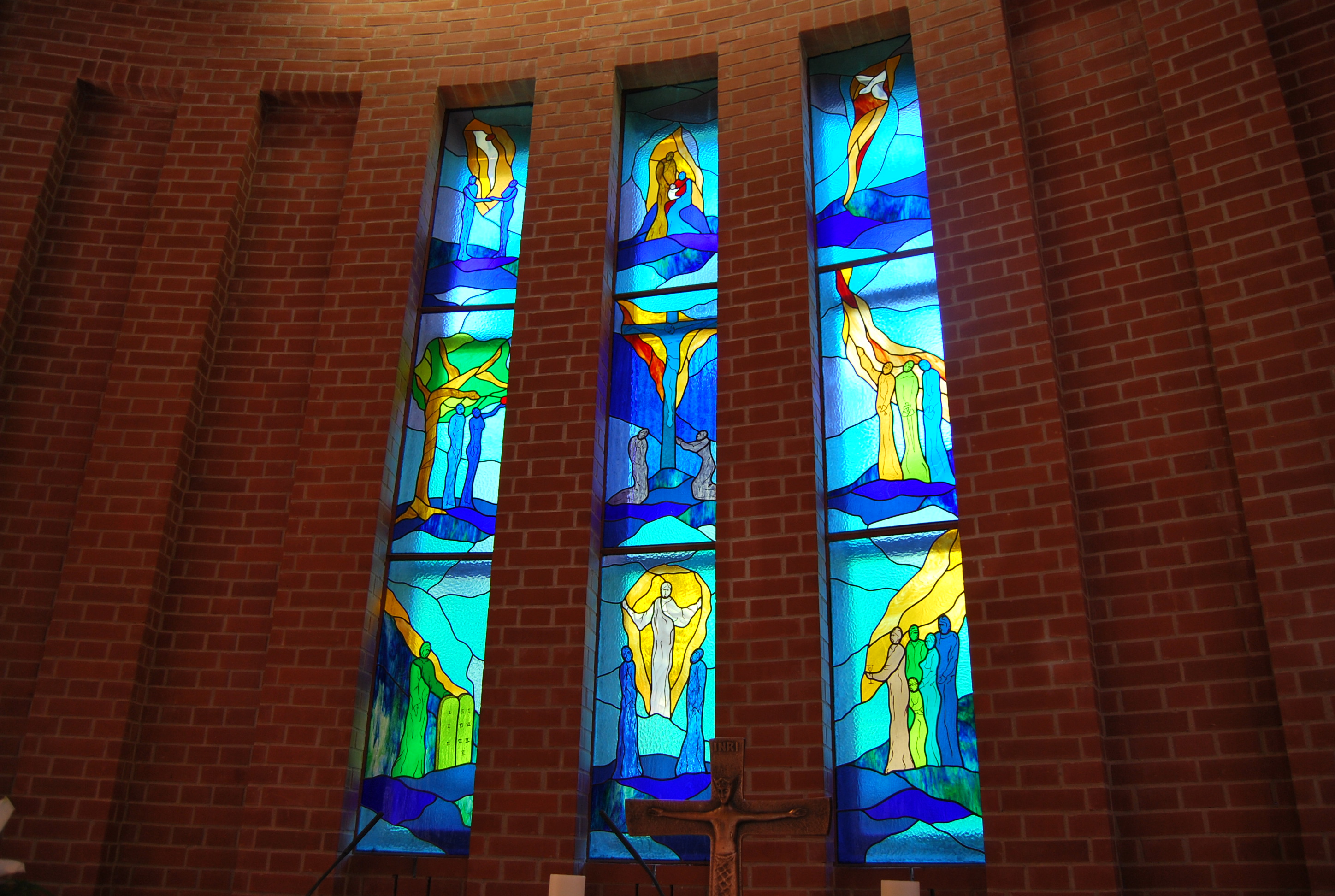 Pünkösdi merengés templomokról és plázákról