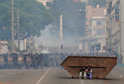 Spot News Stories – AFP PHOTO/WALTER ASTRADA